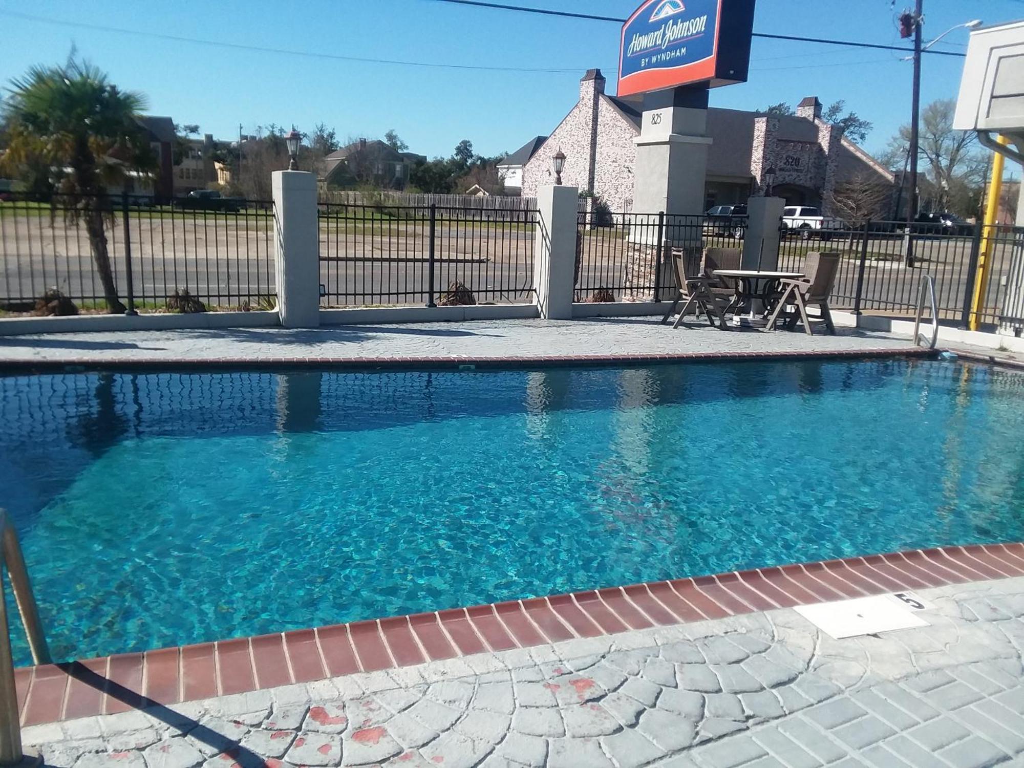 Howard Johnson By Wyndham Historic Lake Charles Eksteriør billede